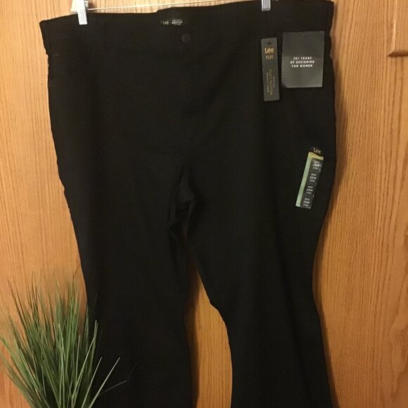 NWT Lee Plus Regular Fit Bootcut Mid-Rise Jeans Black size- 28W Long - Picture 7 of 8